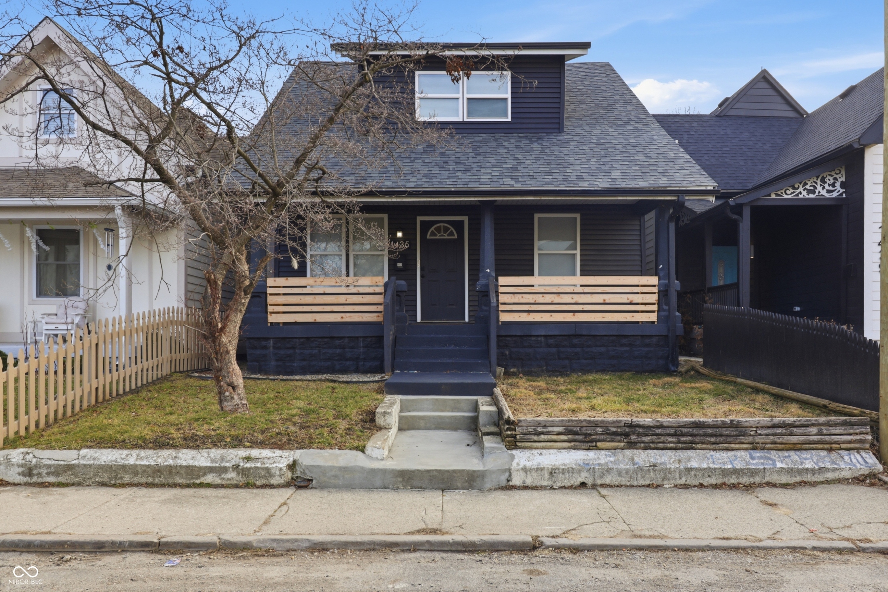 Property main image